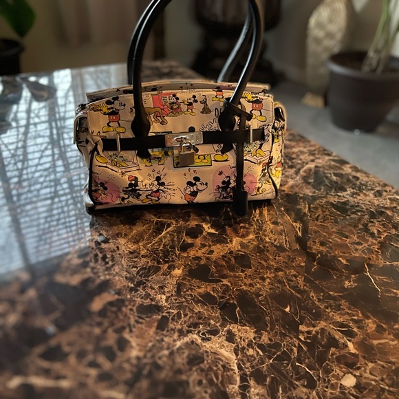 Mickey Mouse character purse - Picture 5 of 10